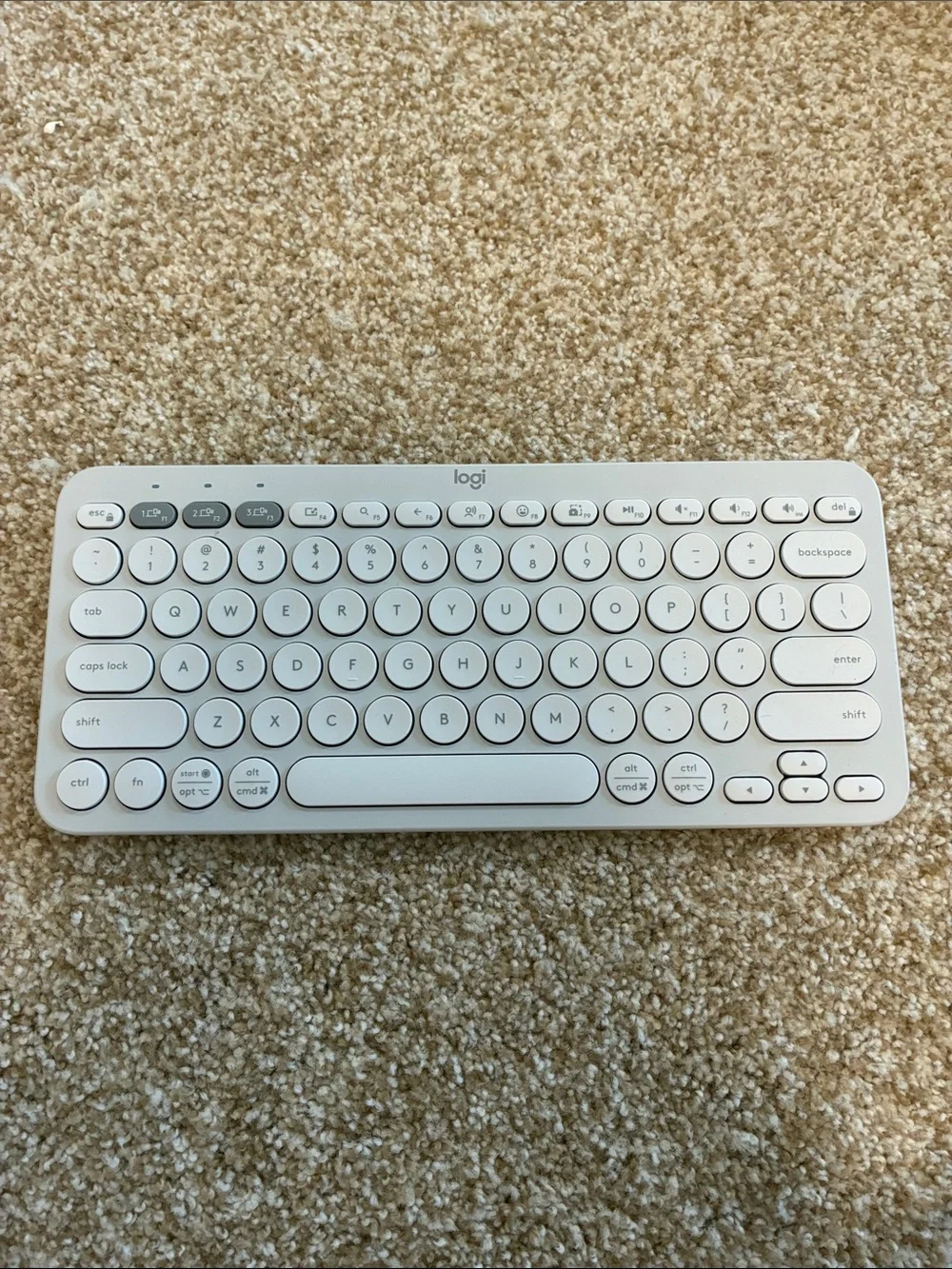 Logitech Pebble Keys 2 K380s White Wireless Bluetooth Compact Keyboard